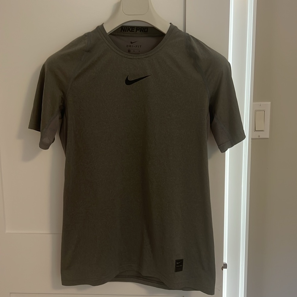 Nike Pro Dri-FIT Performance Tee - Picture 2 of 4